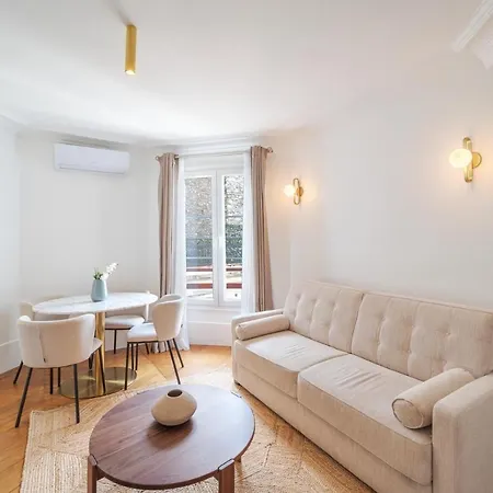 Quartier Libre Madeleine Aparthotel Parigi