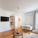 Quartier Libre Madeleine Hotel apartamentowy 4*