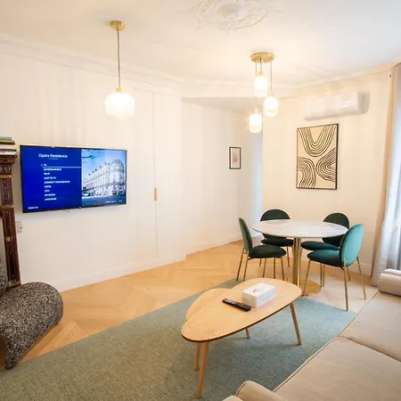 Quartier Libre Madeleine Hotel apartamentowy Paryż