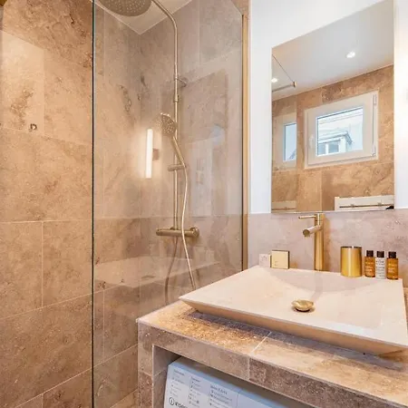 Quartier Libre Madeleine Апарт-отель