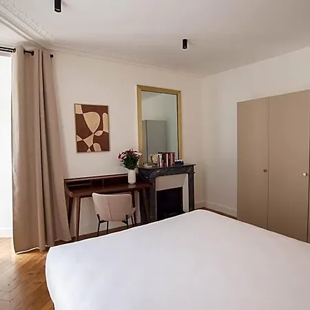Quartier Libre Madeleine מלון דירות 4*