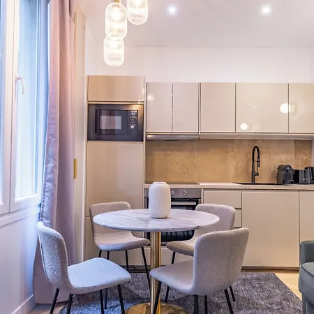 Quartier Libre Madeleine Apart-hotel 4*