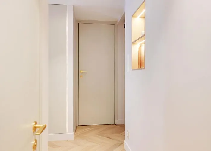 Quartier Libre Madeleine Apartahotel 4*