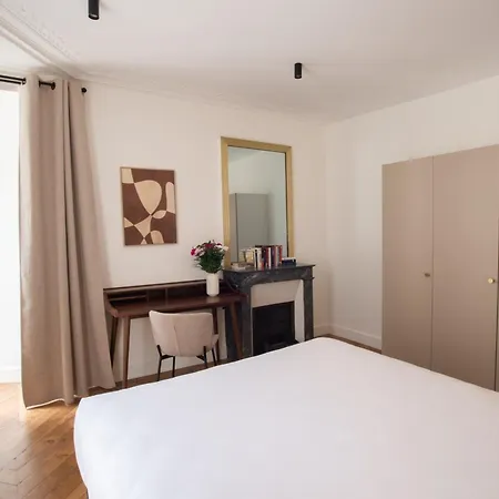 Aparthotel Quartier Libre Madeleine 4*