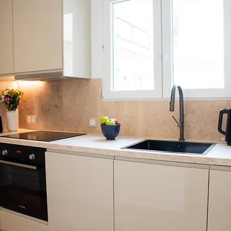 Aparthotel Quartier Libre Madeleine 4*